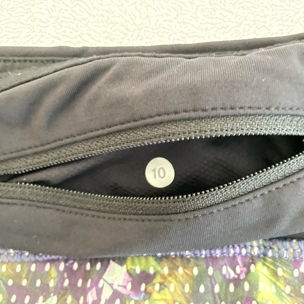 Lululemon lined Skirt size 10 rare colour! - Picture 5 of 5